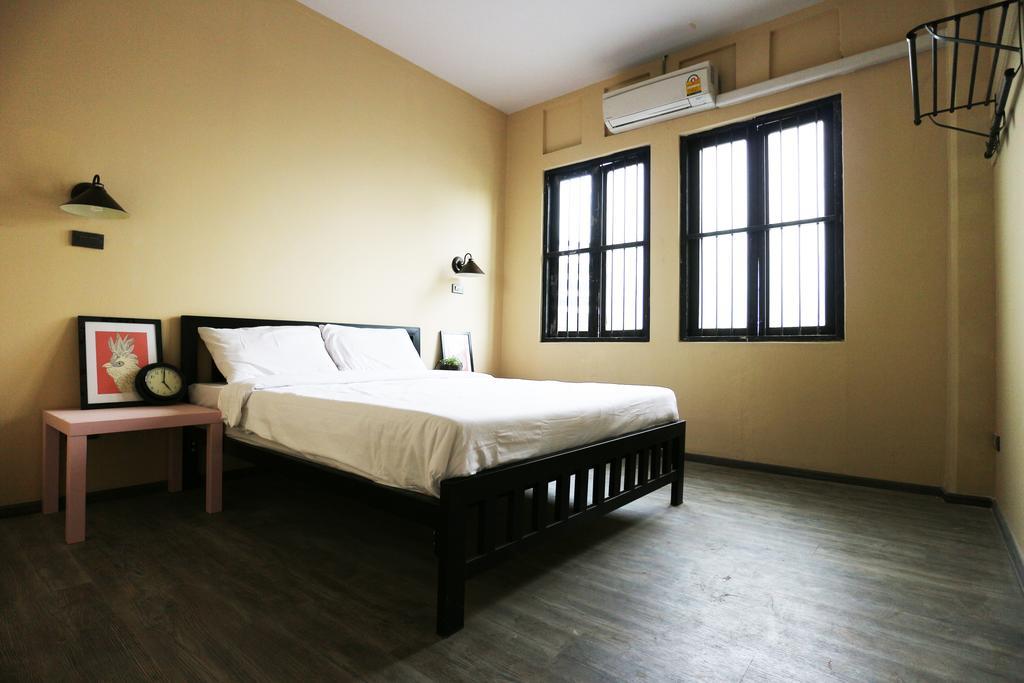 Oldtown Hostel Bangkok Room photo